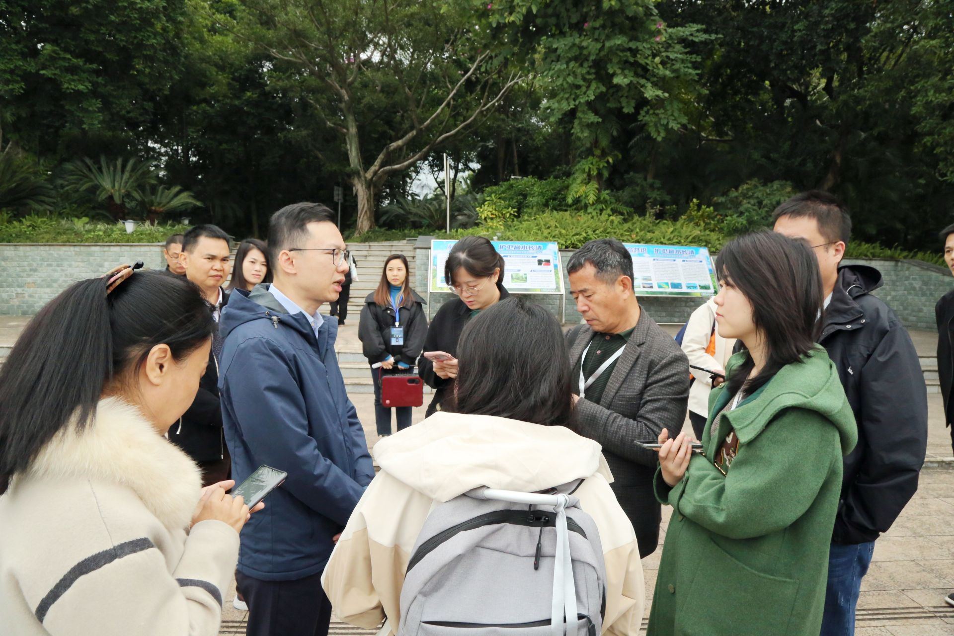 “高质量发展中国行”之“2023建设幸福河湖”网评品牌采访团盛赞南宁河湖美
