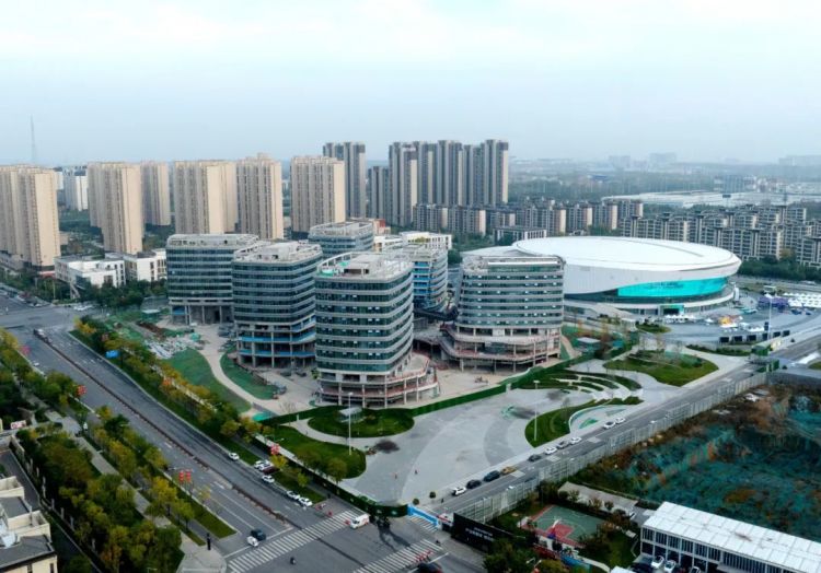 曲江竞技中心再获殊荣配套区建设加速跑(图7)