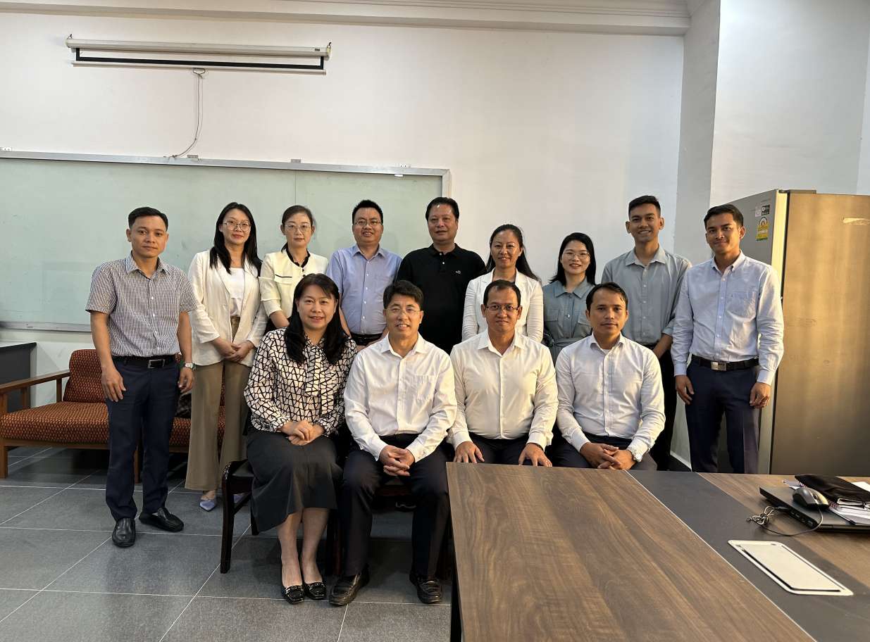 中国—柬埔寨现代建筑工匠学院挂牌成立(图3)