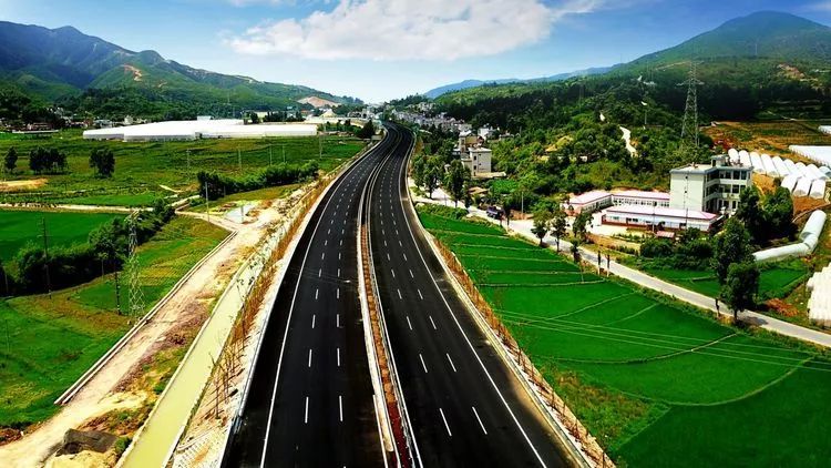 楚雄两条高速公路获中国公路行业最高质量奖(图4)