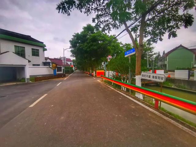 动动你的手指为松江这位“最美公路人”点赞！(图3)
