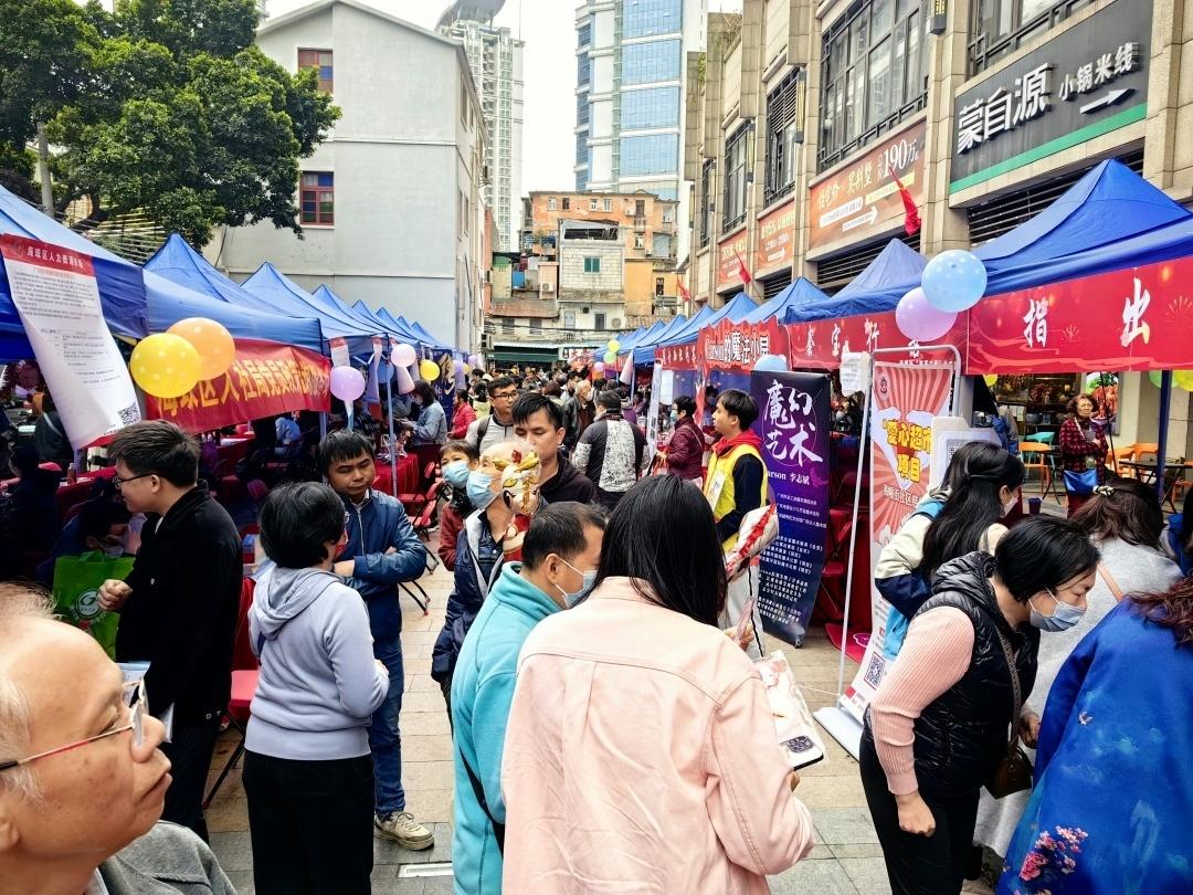 边逛庙会边找好工！“就业庙会”再现海珠