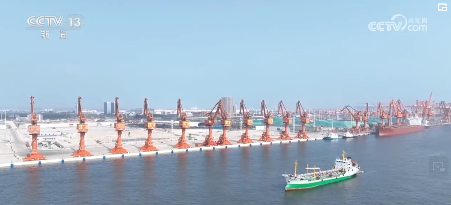 工程建设加速、外贸增长强劲……各行业锐意进取助推中国经济航船行稳致远(图10)